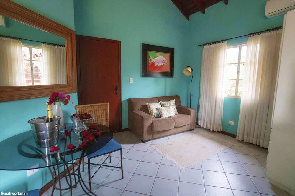 águas De Inn